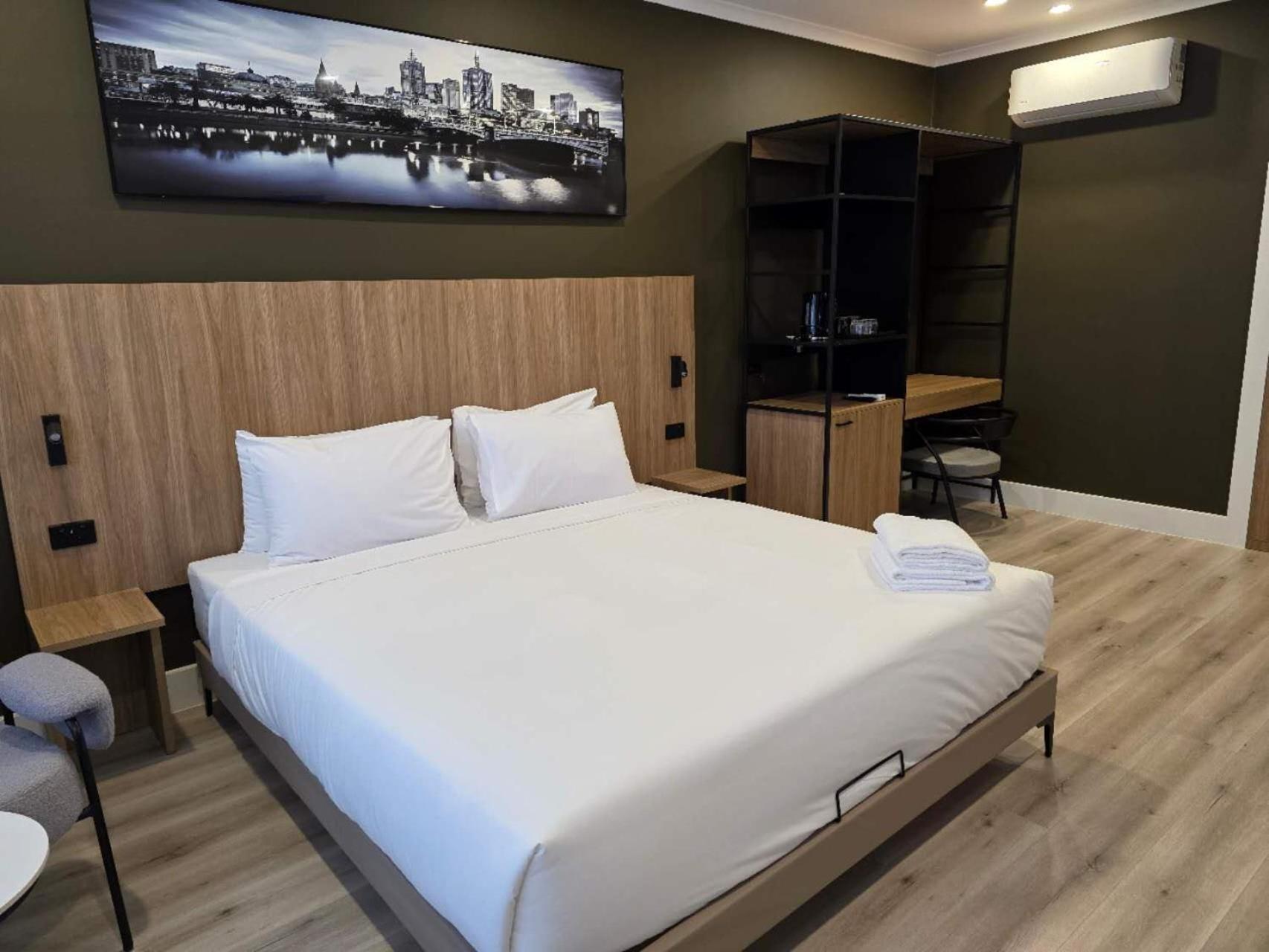 The Parkmore Hotel Мельбурн Экстерьер фото